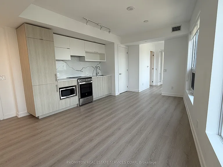 100 Queen St E #3206 — Photo 2