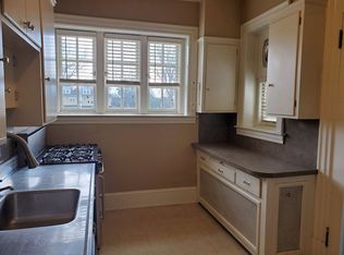 302 N Broad St APT 1, Lititz, PA 17543