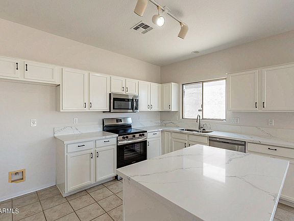 5th image of 13307 N PRIMROSE Street