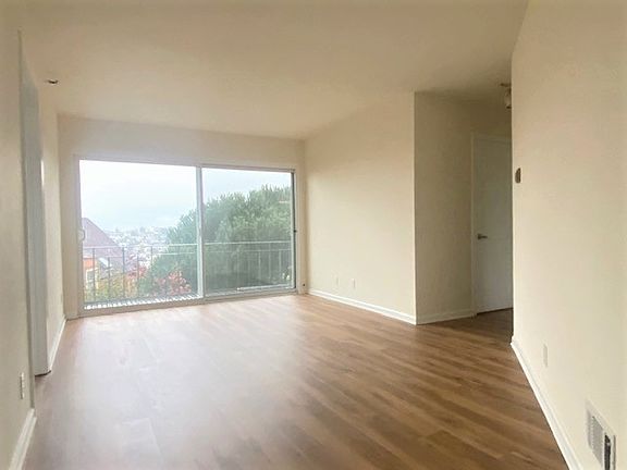 3rd image of 4465 17th St #1