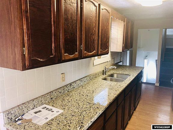 4th image of 704 Wendt Ave