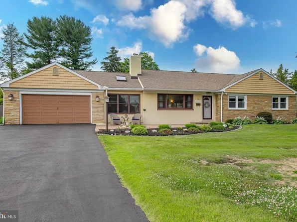 478 E Parkway Way, Broomall, PA 19008