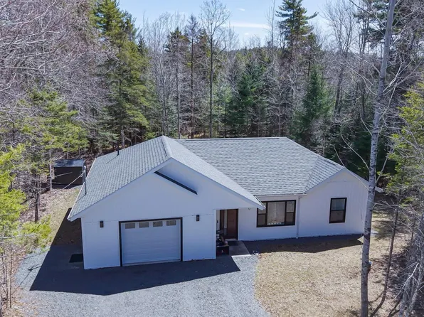 220 Feeners Corner Rd W, Northfield, NS B4V 5E3