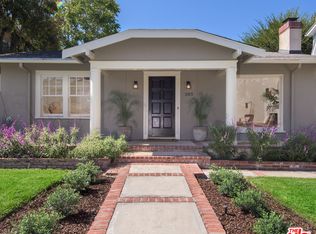 585 N Beachwood Dr, Los Angeles, CA 90004