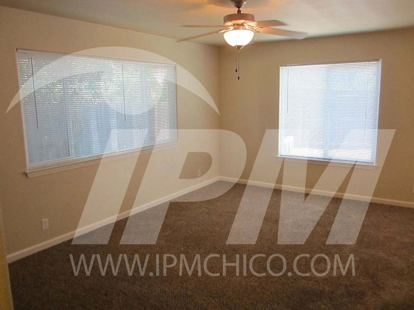 583 Morgan Drive — Photo 2