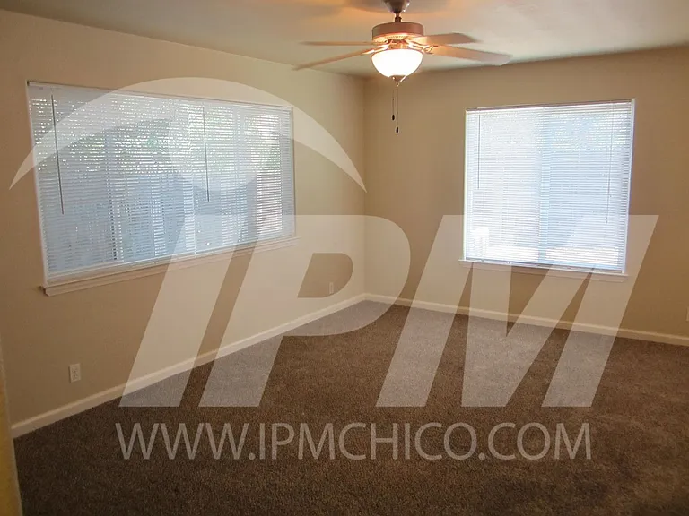 583 Morgan Drive — Photo 2