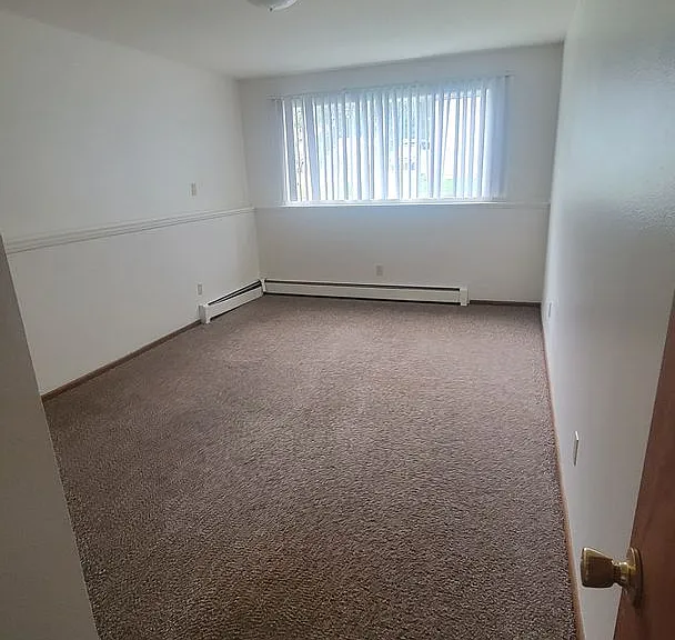 1104 Summit Blvd — Photo 8