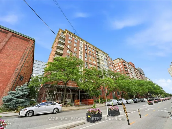 70 Mill St #302, Toronto, ON M5A 4R1