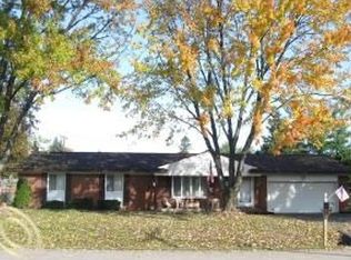 1874 Lerene Dr, Commerce Township, MI