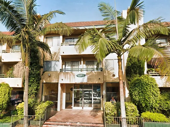 BERENDO APARTMENTS