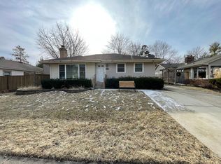 733 Greenview Ave, Des Plaines, IL 60016