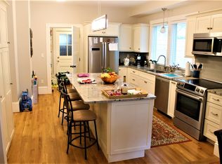 15 E Milton Rd APT 3, Brookline, MA 02445