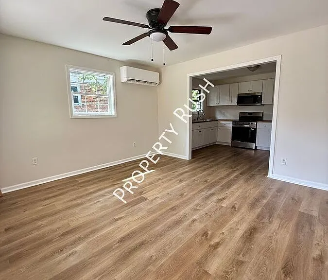 1718 Portland St #A — Photo 2