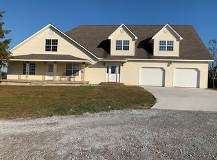 132 Beartown Rd, Loretto, TN 38469