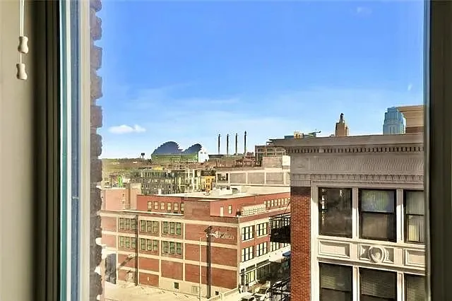 2107 Grand Blvd #604 — Photo 3