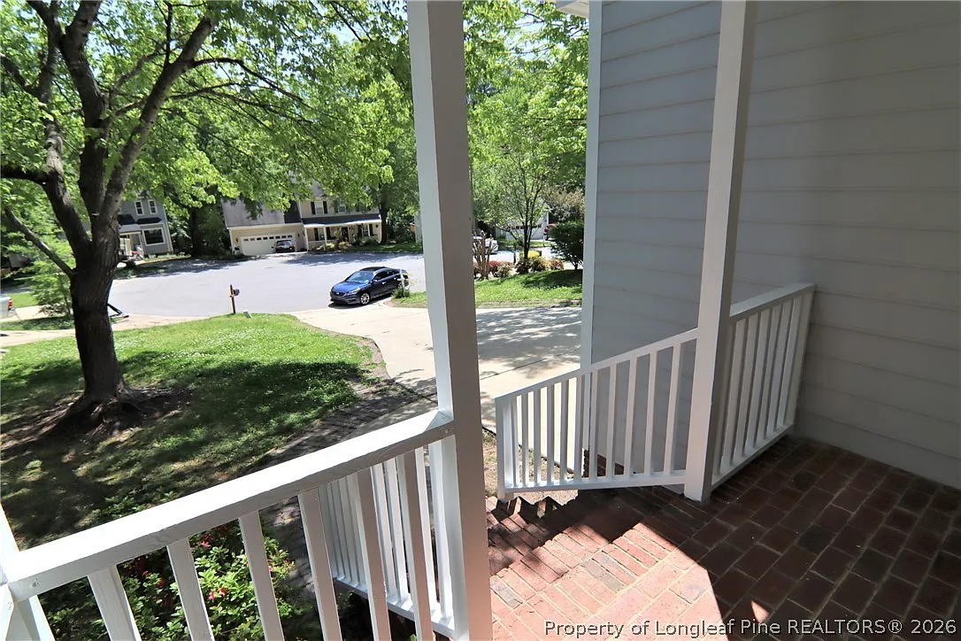 3 bed, 2.5 bath, 1838 sqft, $1,895 — Photo 2