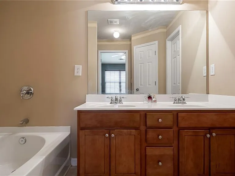 940 Pierce Ivy Ct — Photo 10