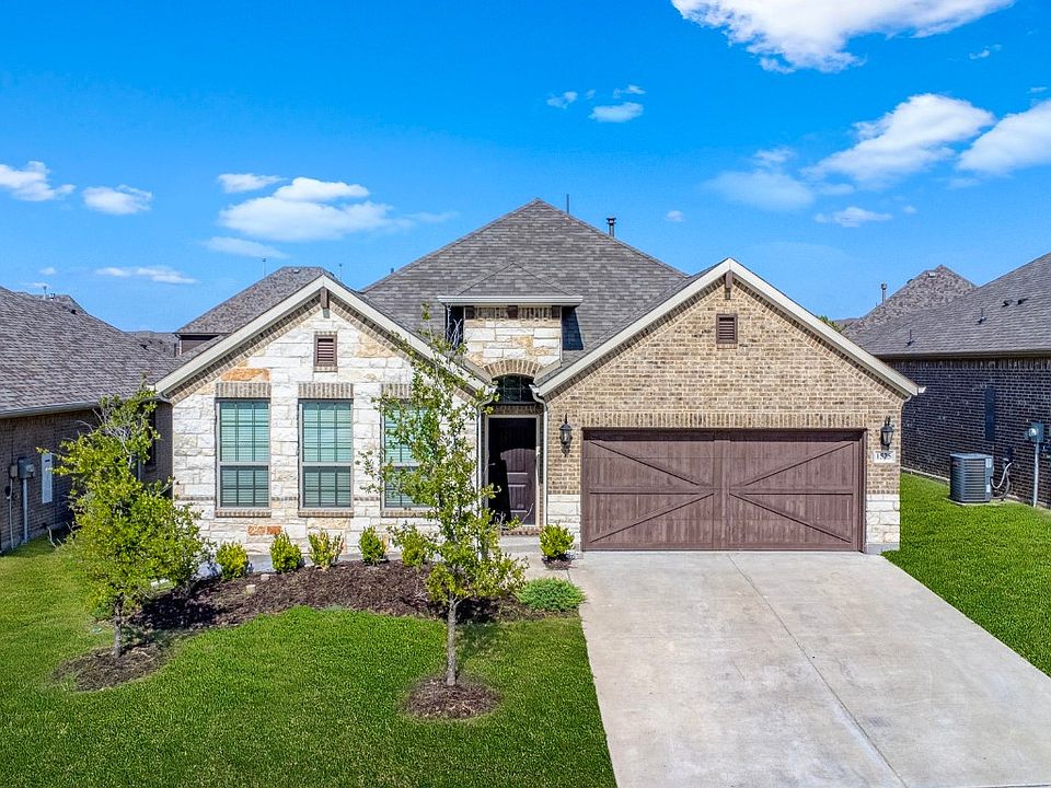 1st image of 1525 Gallant Fox Dr
