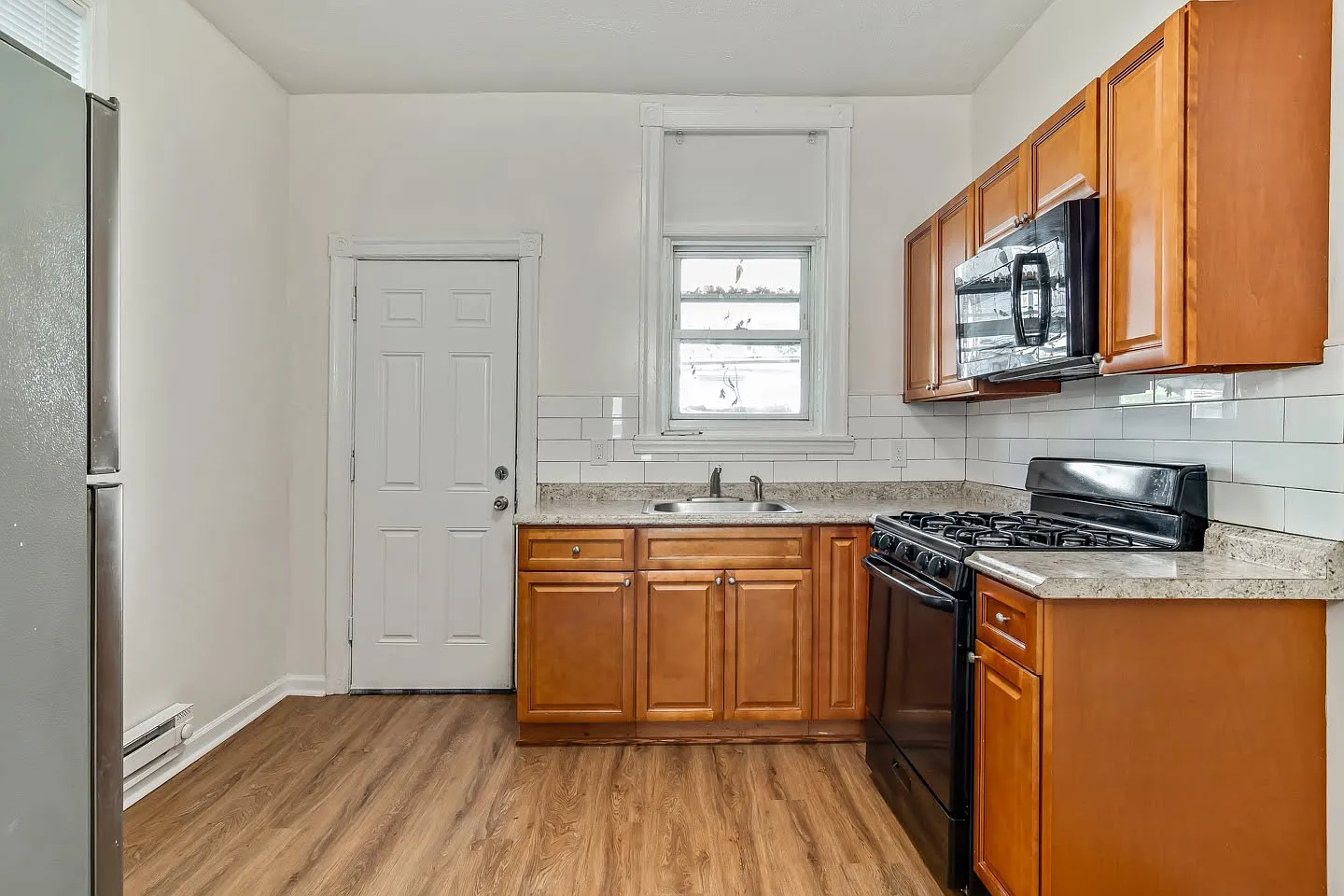 3 bed, 1192 sqft, $1,349 — Photo 1