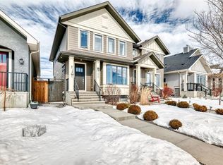 68 S Mahogany Gdns SE, Calgary, AB T3M 2S2