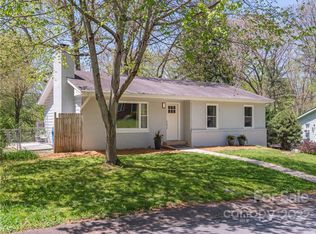384 Thomas Park Dr, Waynesville, NC 28786