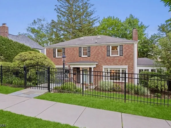 32 Undercliff Ter, West Orange Twp., NJ 07052