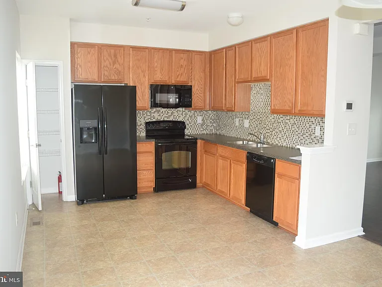 226 Bardel Dr #226 — Photo 10