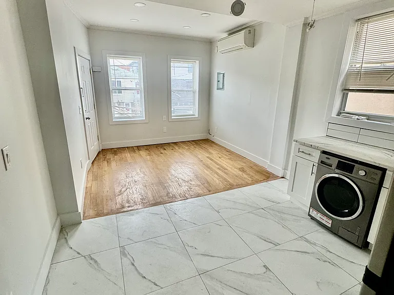42 Southgate Ct #2B — Photo 3