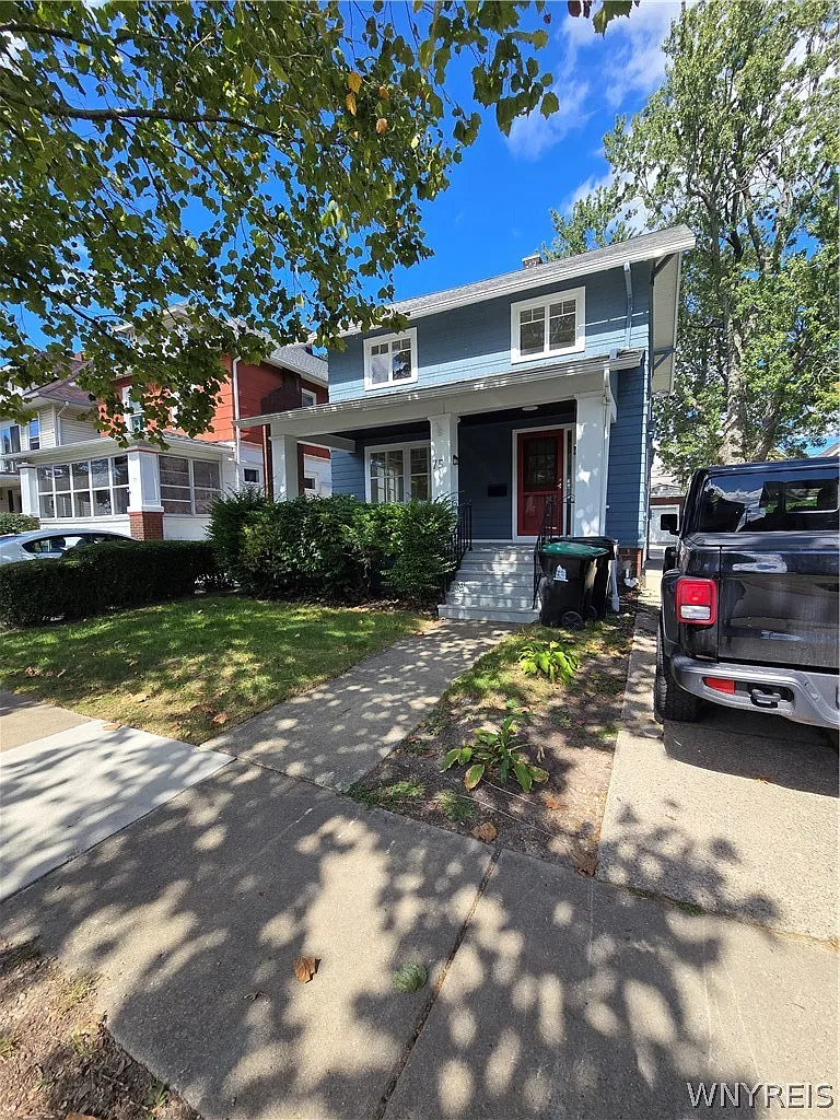 4 bed, 1.0 bath, 1484 sqft, $2,550 — Photo 1