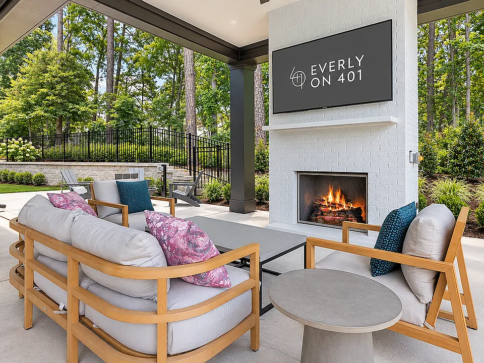 everly patio 2