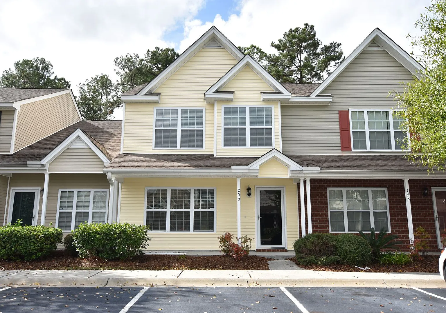 3 bedroom 2.5 bath townhome — Photo 1