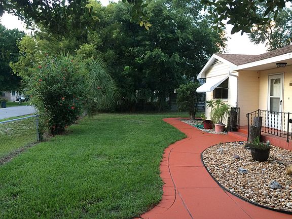 Front yard 