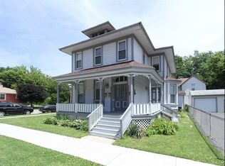 321 Center St, Elgin, IL 60120