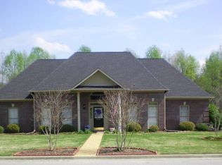 215 Pointe Verde Cir, Madison, AL 35758