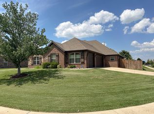 1200 Willow Bend Ave, Bentonville, AR 72713