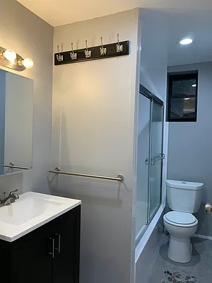 Rented by Bond New York | media 49