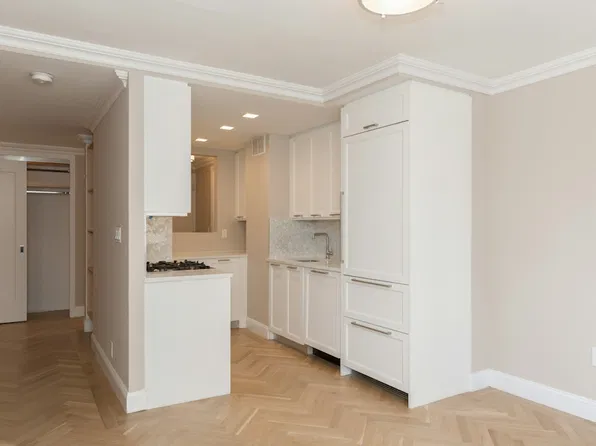 305 East 86th Street image 1 of 25