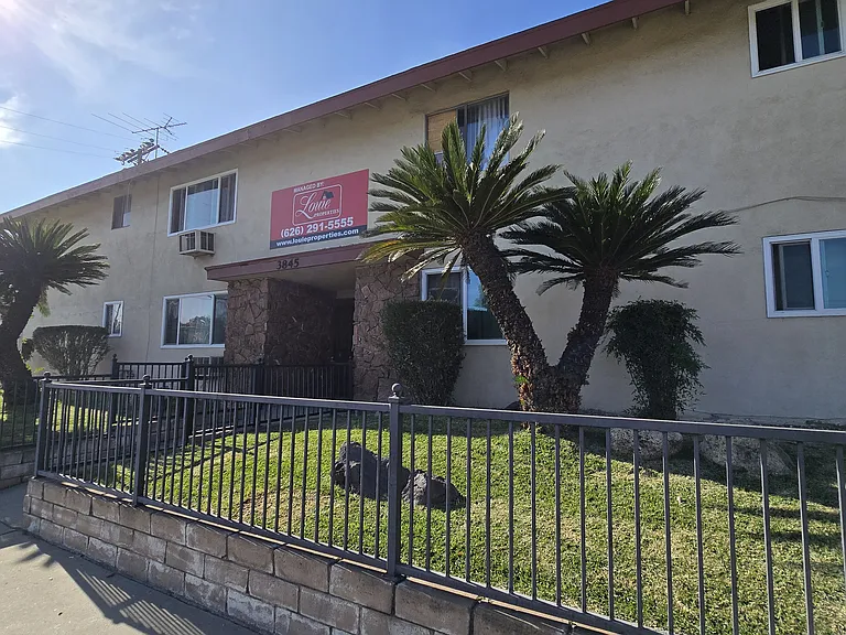 3845 Rosemead Blvd #3 — Photo 10