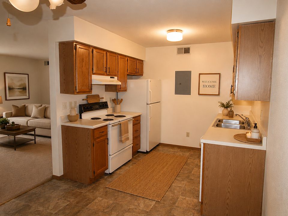 1st image of 2765 Pleasant View Dr #202