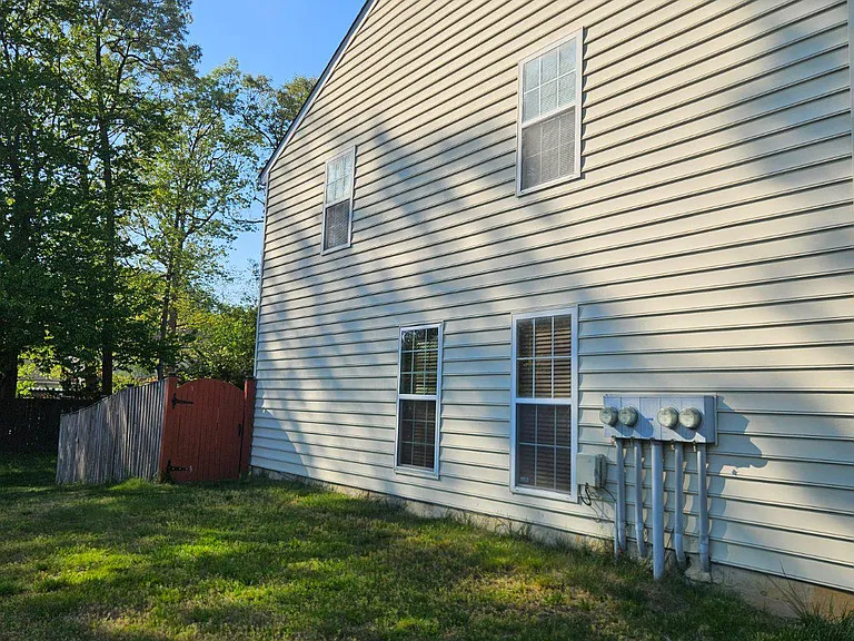 2346 Hazelwood Ct — Photo 22