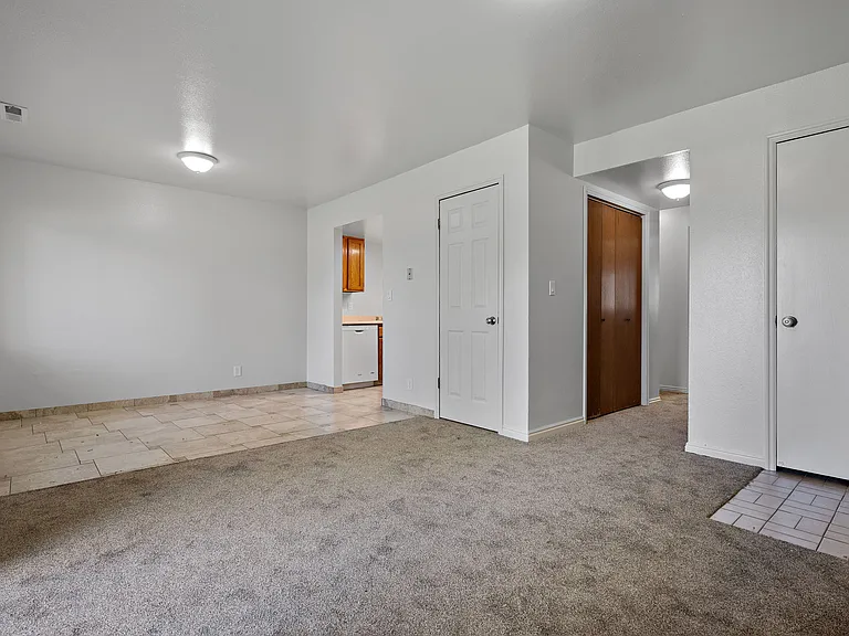 653 S Stubbs Ave — Photo 6