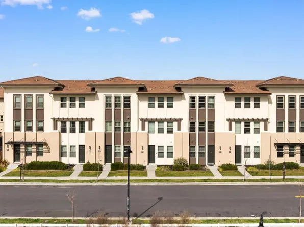 1076 Pear Orchard Dr, San Jose, CA 95131