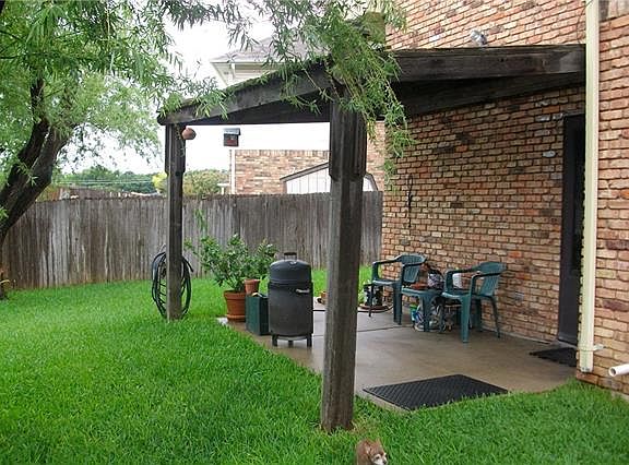 2nd image of 3709 Penny Ln