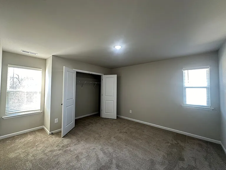 9050 Stoney Waters Ct — Photo 3