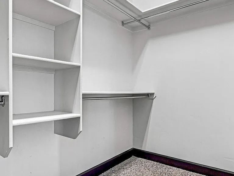 12744 Midland Ct — Photo 11
