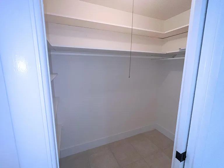 1260 Manor Dr — Photo 49