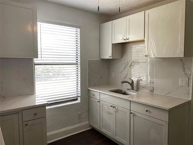 401 Colonia Ln E #15 — Photo 5
