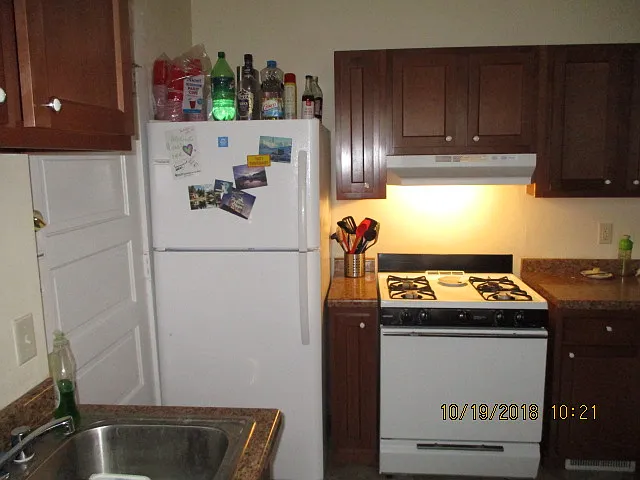 137 W Gilman St — Photo 14