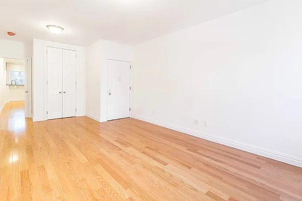 Rented by Keller Williams NYC | media 23