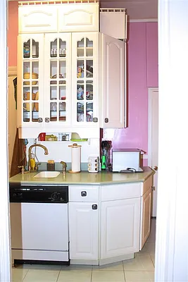 Sold by R New York | media 22